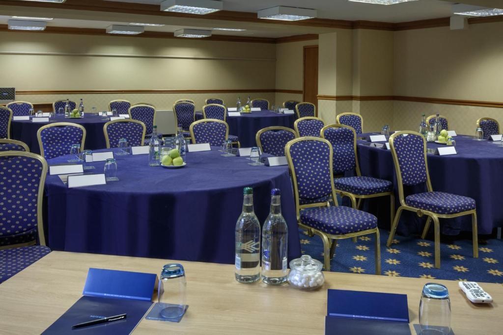 Delta Hotels By Marriott Warwick Warwick  Dış mekan fotoğraf